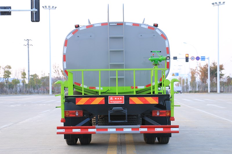 東風專底12噸灑水車