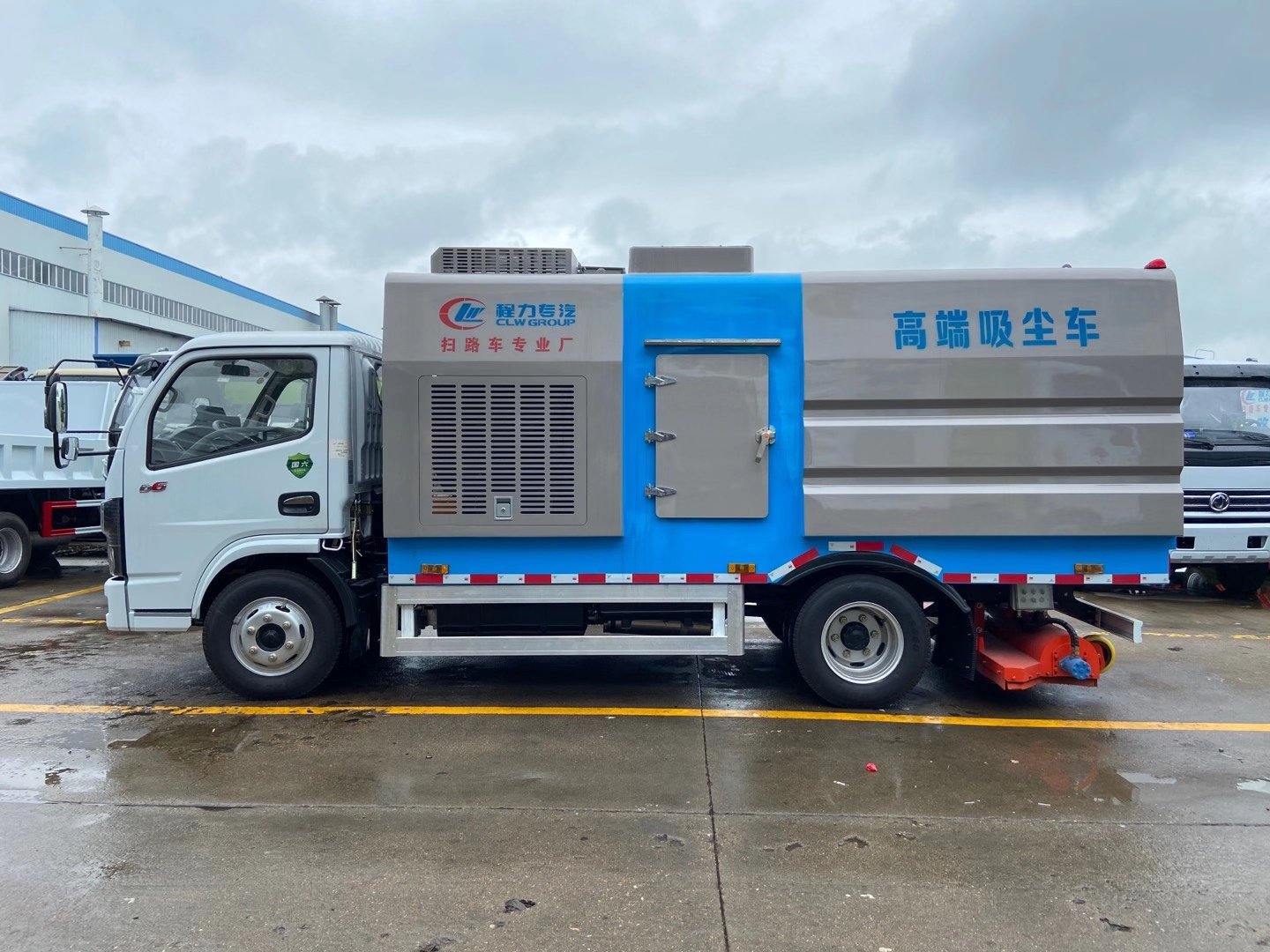 東風(fēng)5噸吸塵車  水1方塵4方