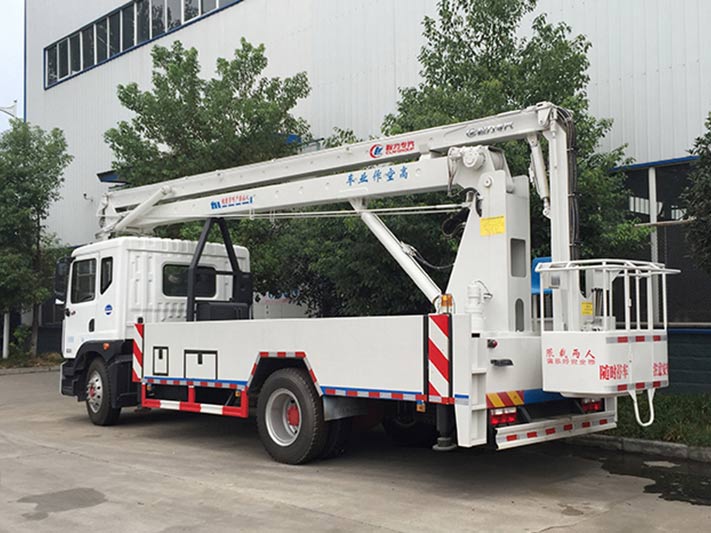 東風D9高空作業(yè)車