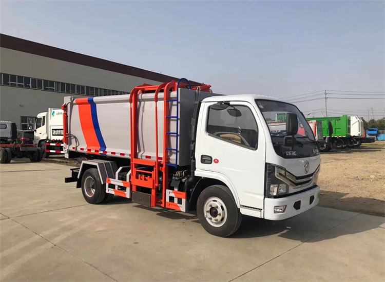 5方東風(fēng)多利卡掛桶垃圾車