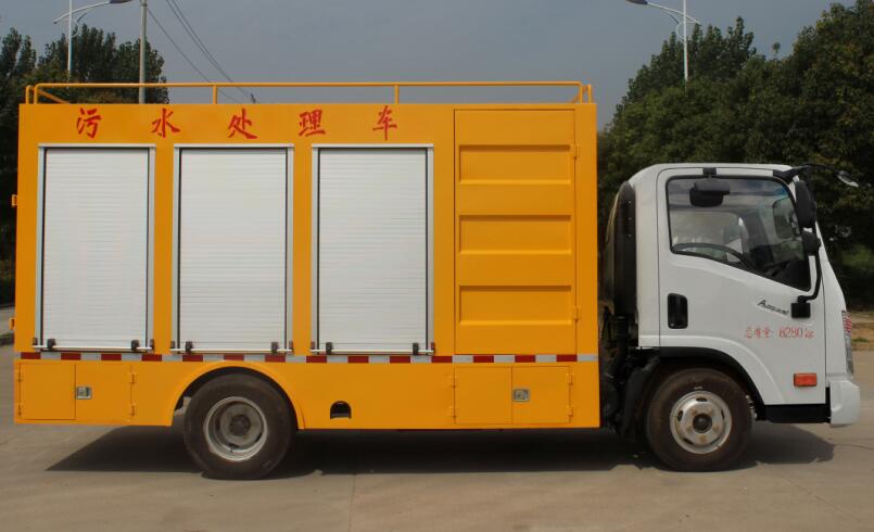 大運(yùn)國五黃牌污水處理車