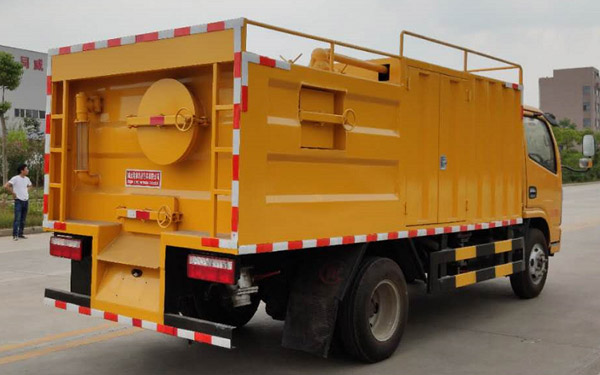 東風D6污水處理車（黃牌）