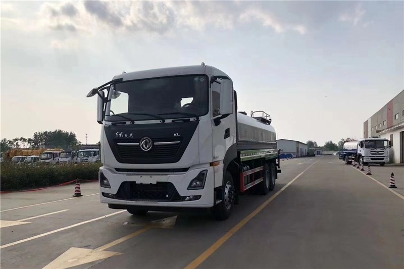 國六東風(fēng)天龍后八輪 20噸 噴霧車