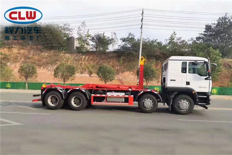國(guó)六重汽前四后八30噸勾臂垃圾車(chē)