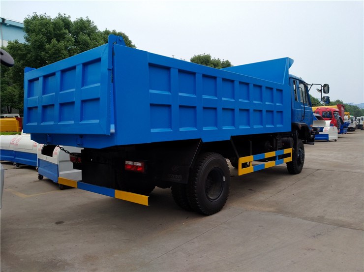 12-14立方東風老款145/153密封自卸式垃圾車