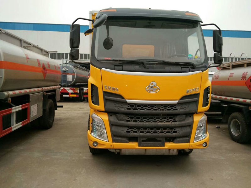 柳汽6米6(9.9噸)爆破器材車