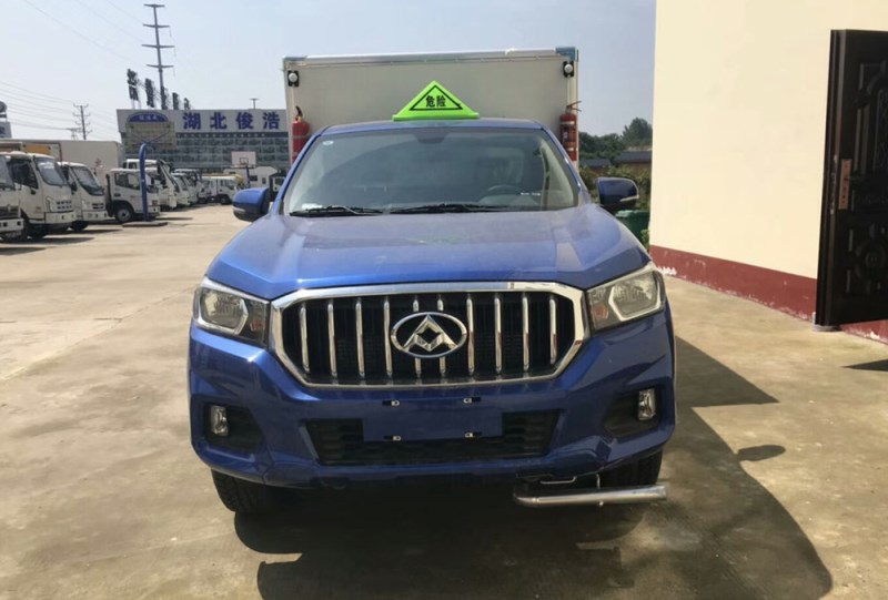 大通柴油四驅(qū)皮卡爆破器材車