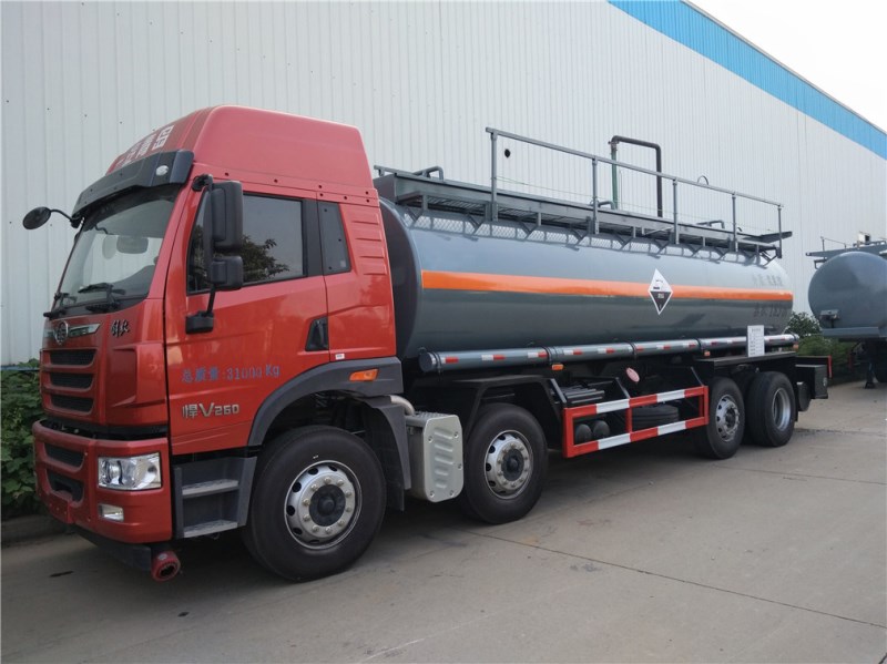 解放悍V CLW5314GFWC5腐蝕性物品罐式運輸車