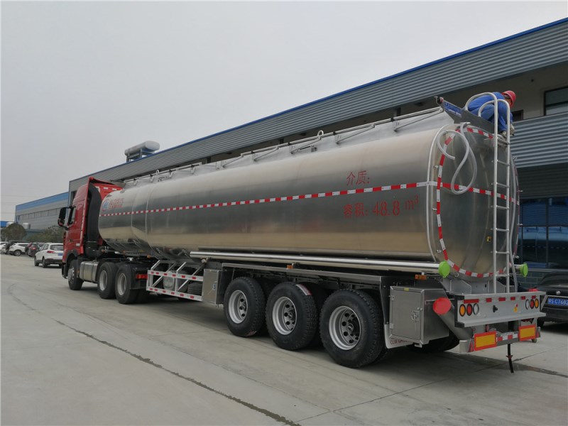 重汽豪沃(40-55L)鋁合金運(yùn)油半掛車