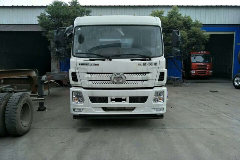 13.8方腐蝕性物品罐式運輸車